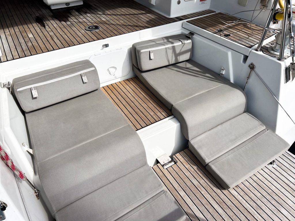 Photo #10 - Jeanneau 54 - 3 cab. (Paradise Found) in Laguna Blu - 42781
