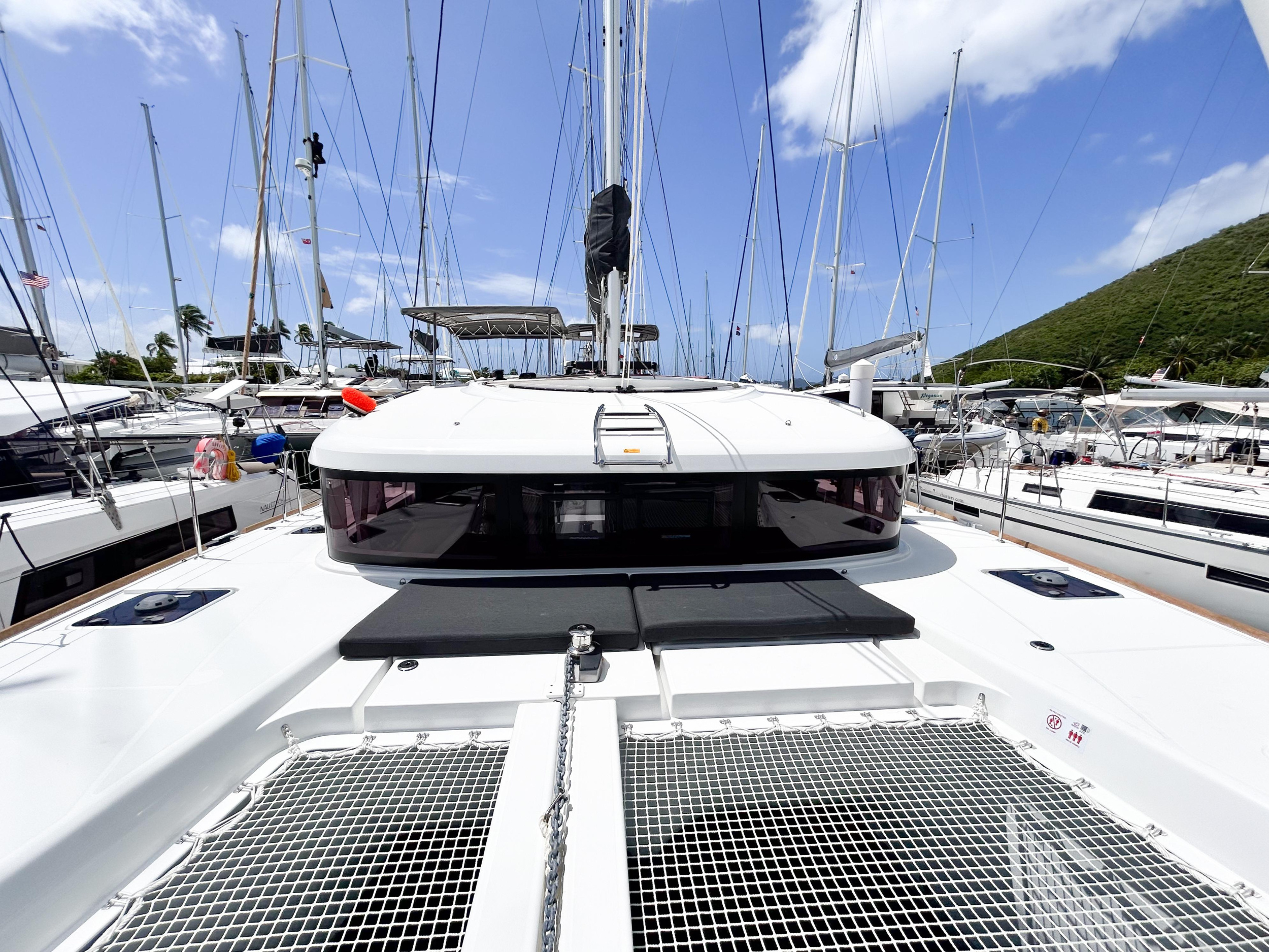 Photo #9 - Lagoon 40 OW - 3 + 1 cab. (Oasis) in Nanny Cay - 42788
