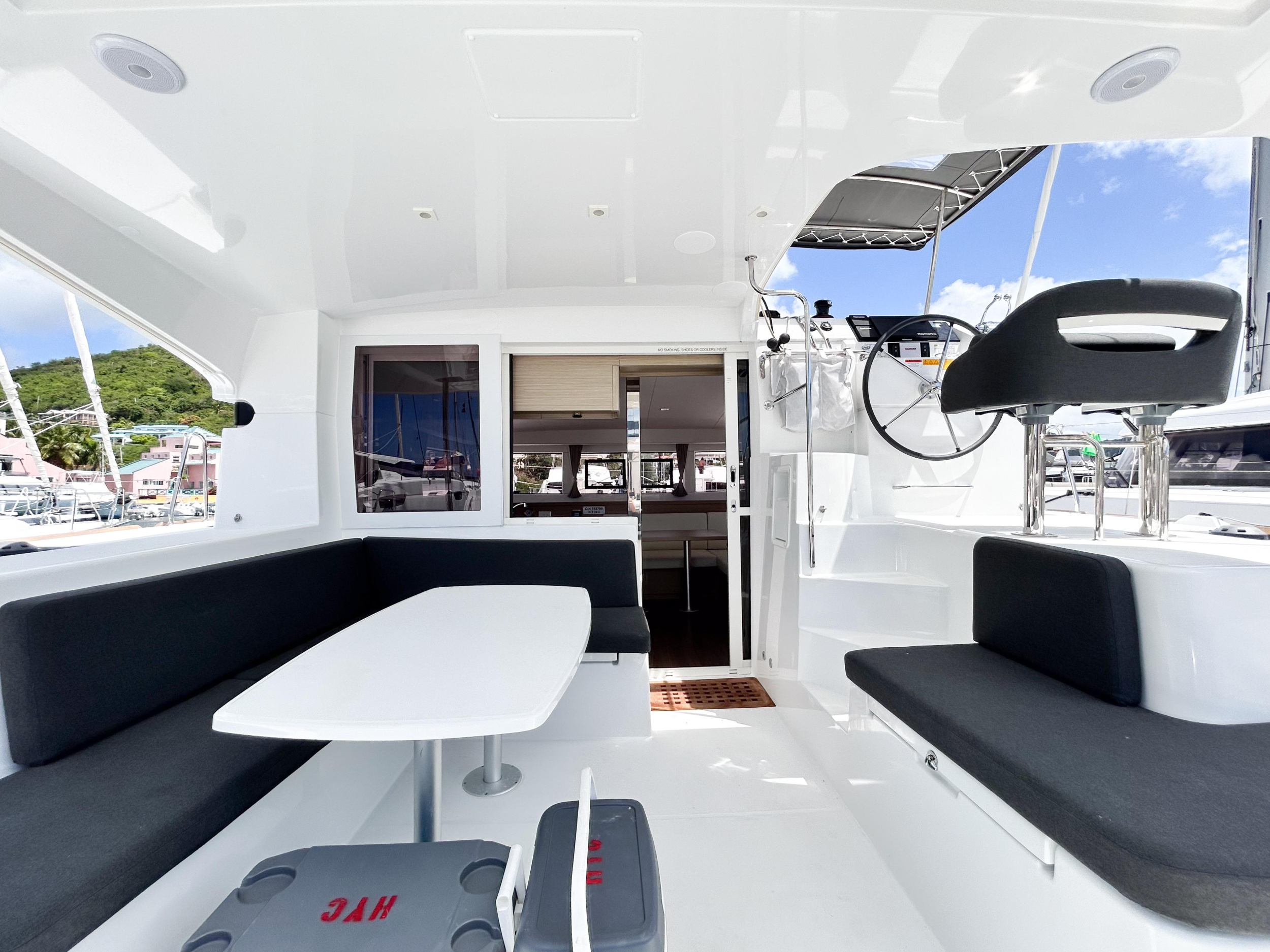 Photo #13 - Lagoon 40 OW - 3 + 1 cab. (Oasis) in Nanny Cay - 42788