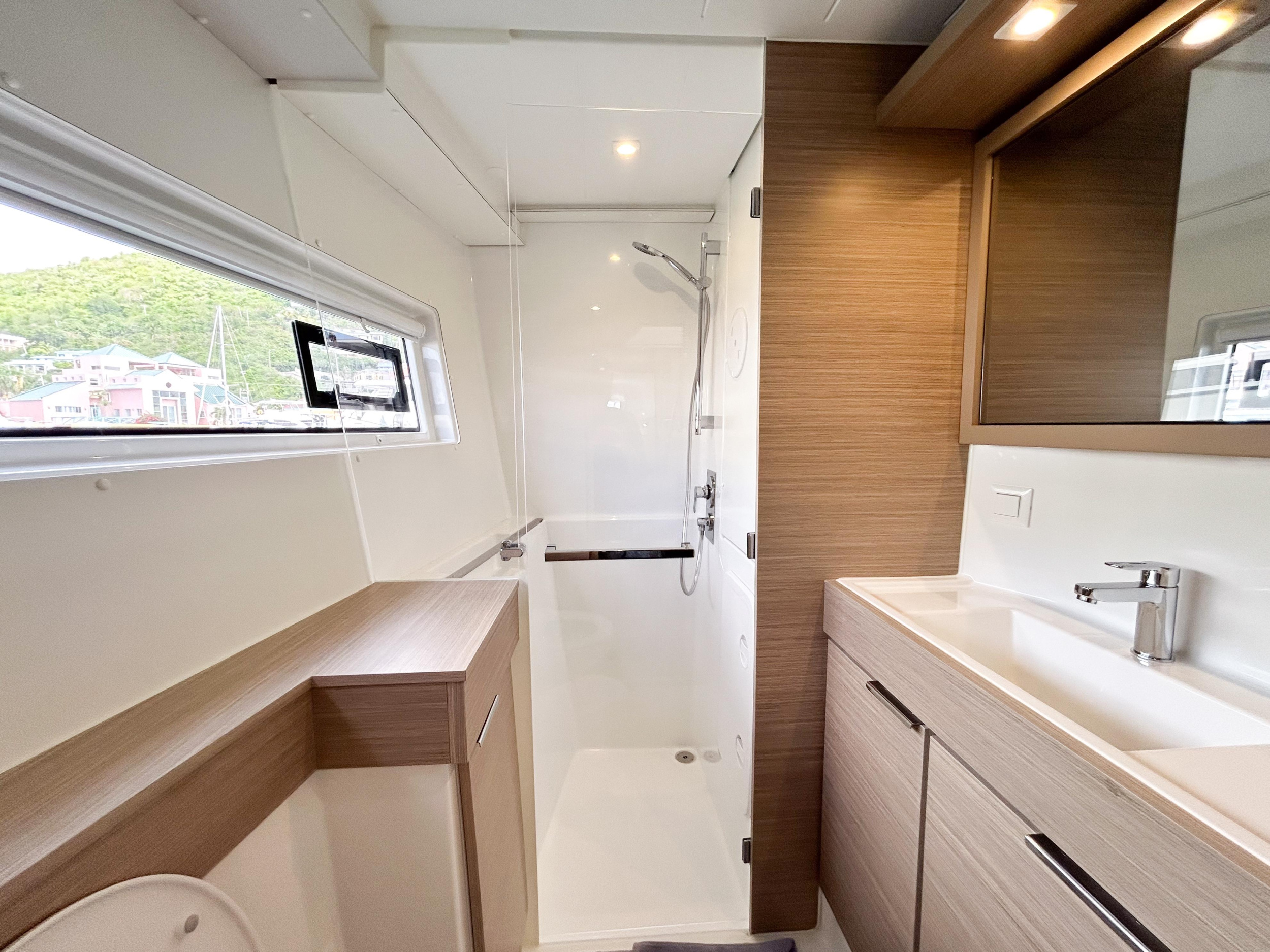 Photo #19 - Lagoon 40 OW - 3 + 1 cab. (Oasis) in Nanny Cay - 42788