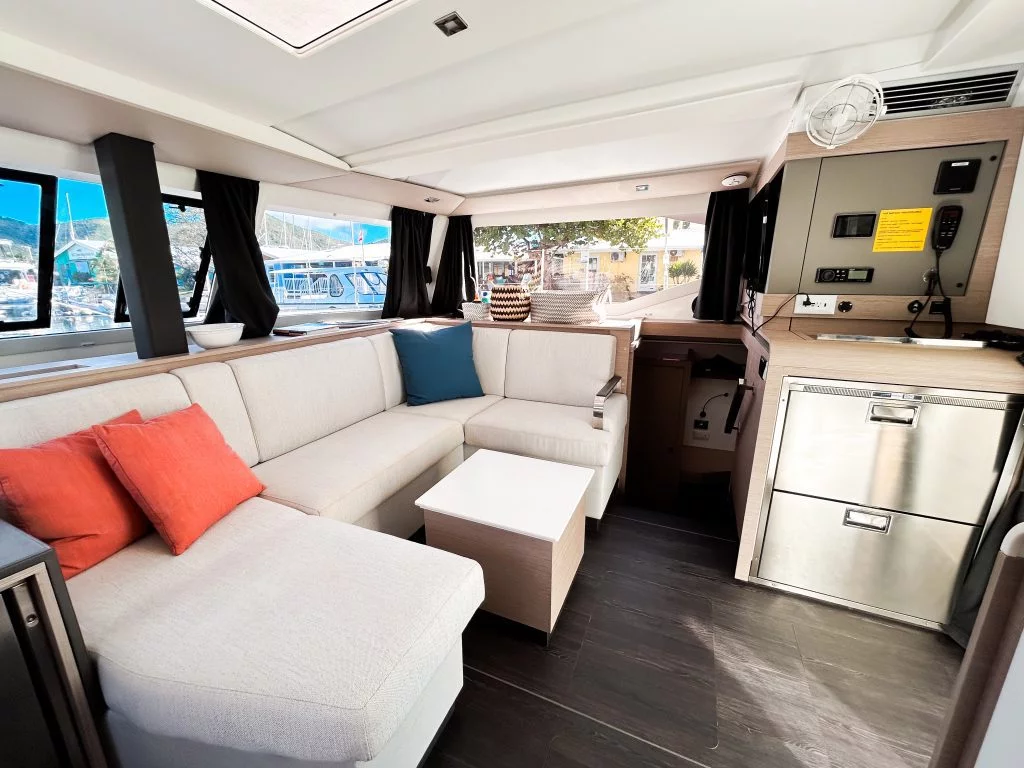 Fountaine Pajot Isla 40 - 3 cab. (Pizza My Heart)  - 15
