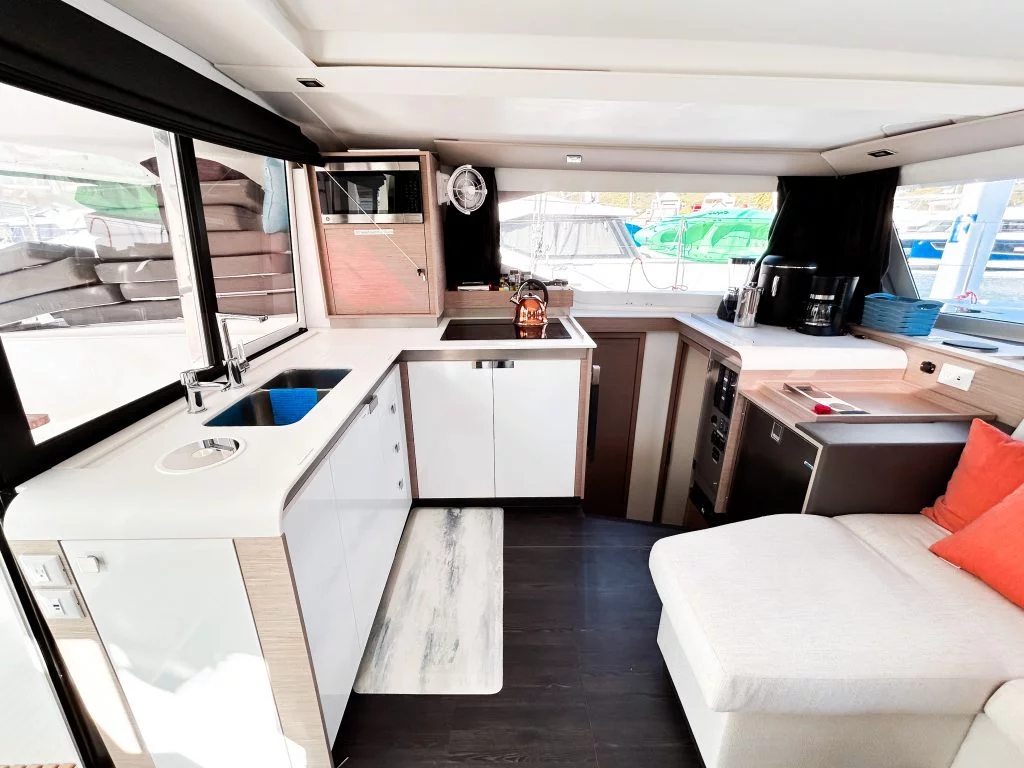 Fountaine Pajot Isla 40 - 3 cab. (Pizza My Heart)  - 17