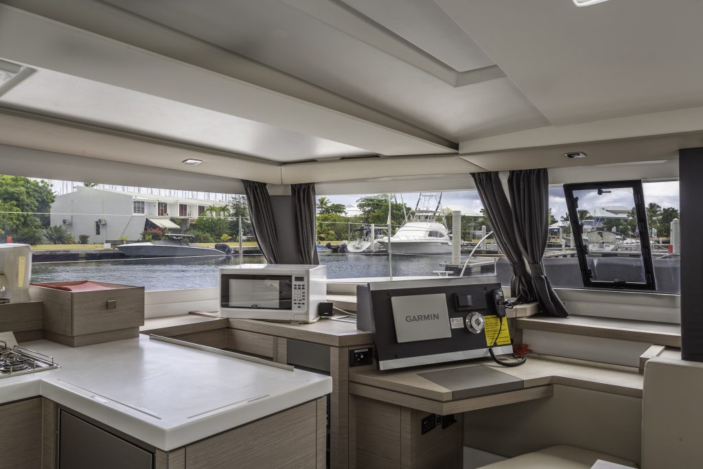 Photo #20 - Fountaine Pajot Astrea 42 - 3 + 1 cab. (Pegasus) in Nanny Cay - 42797