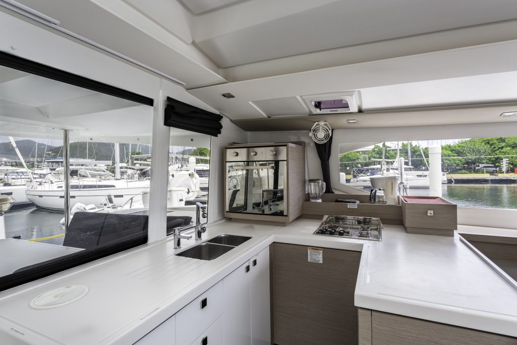 Photo #23 - Fountaine Pajot Astrea 42 - 3 + 1 cab. (Pegasus) in Nanny Cay - 42797