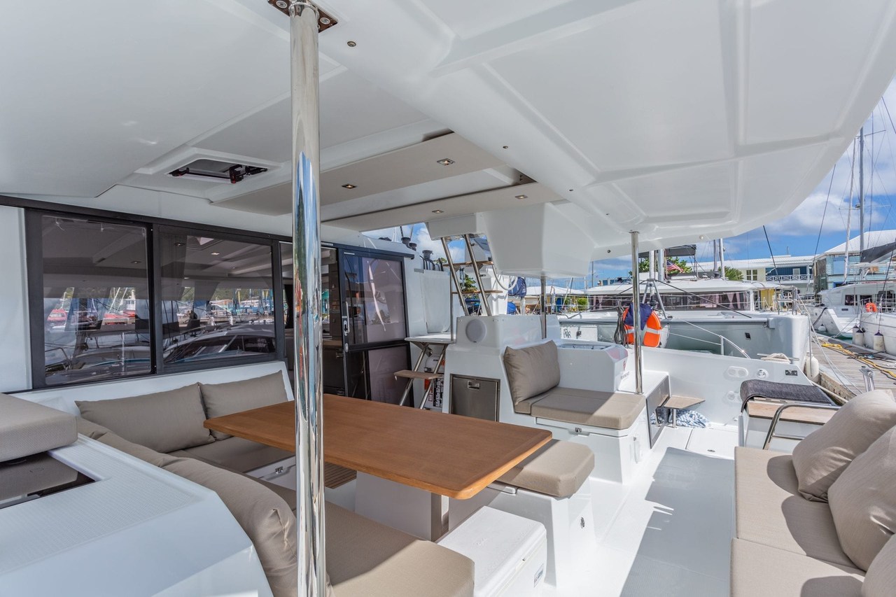 Photo #12 - Fountaine Pajot Astrea 42 (Brown Eyed Girl) in Nanny Cay - 42798