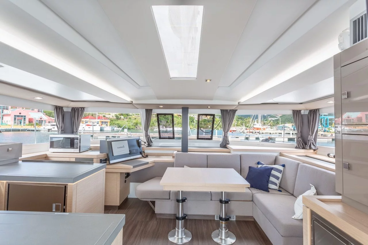 Fountaine Pajot Astrea 42 (Brown Eyed Girl)  - 14