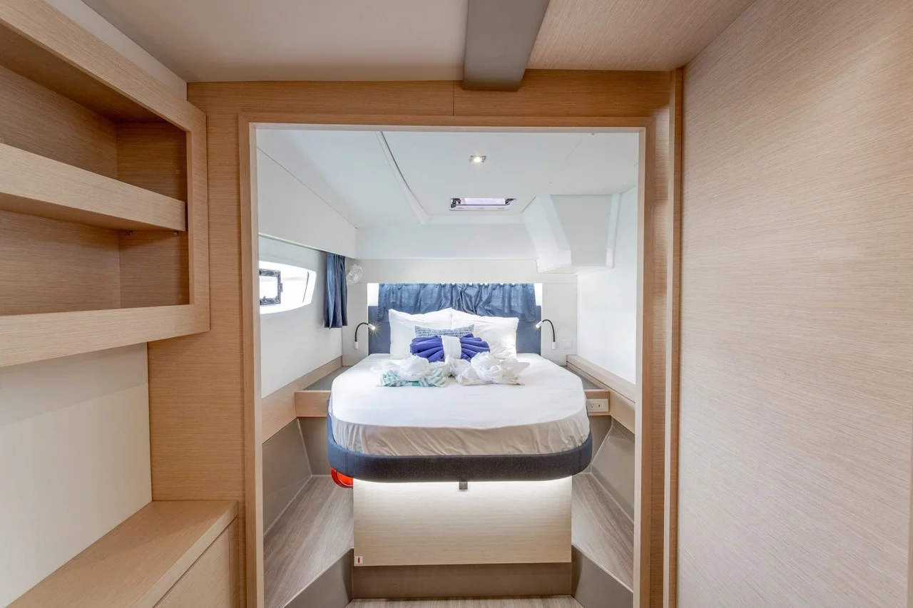 Fountaine Pajot Astrea 42 (Brown Eyed Girl)  - 17