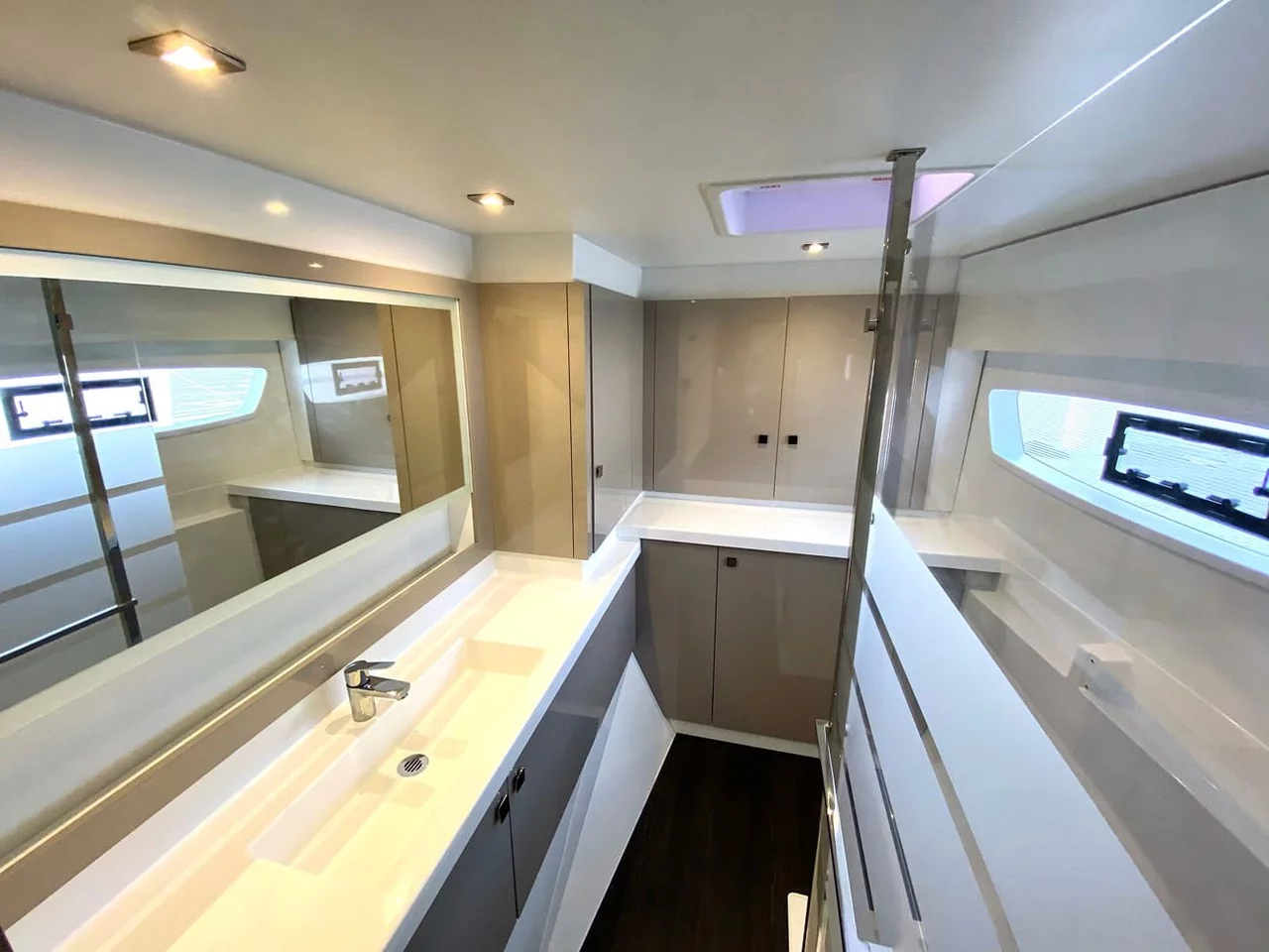 Fountaine Pajot Astrea 42 (Brown Eyed Girl)  - 21