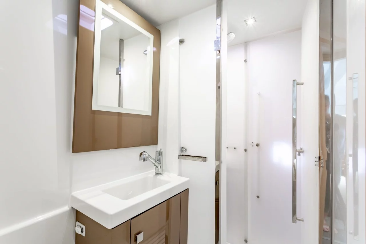 Fountaine Pajot Astrea 42 (Brown Eyed Girl)  - 26