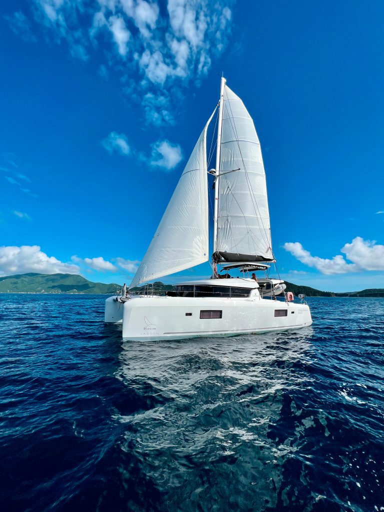 Photo #5 - Lagoon 42 OW - 3 + 1 cab. (Wanderlust) in Nanny Cay - 42799