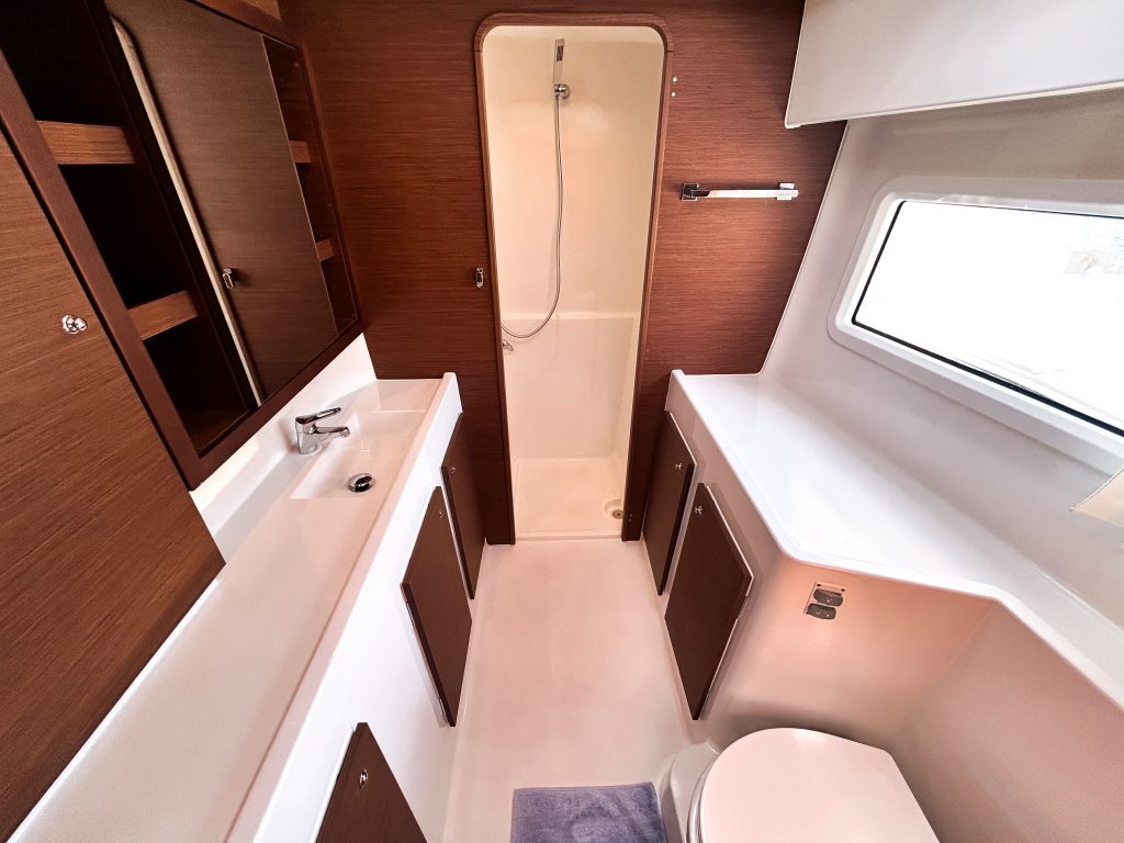 Photo #12 - Lagoon 42 OW - 3 + 1 cab. (Wanderlust) in Nanny Cay - 42799
