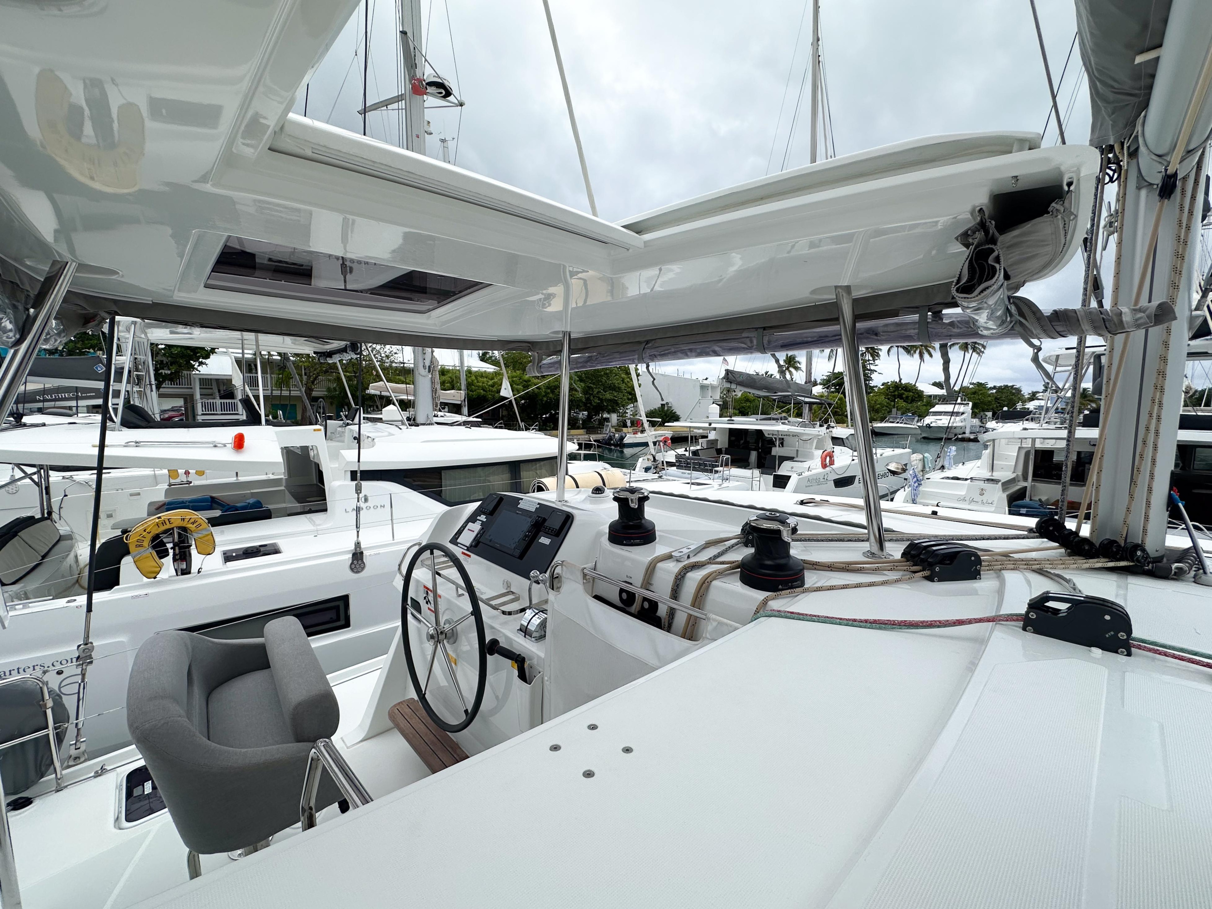 Photo #13 - Lagoon 42 - 4 + 1 cab. (Island Riff) in Nanny Cay - 42802