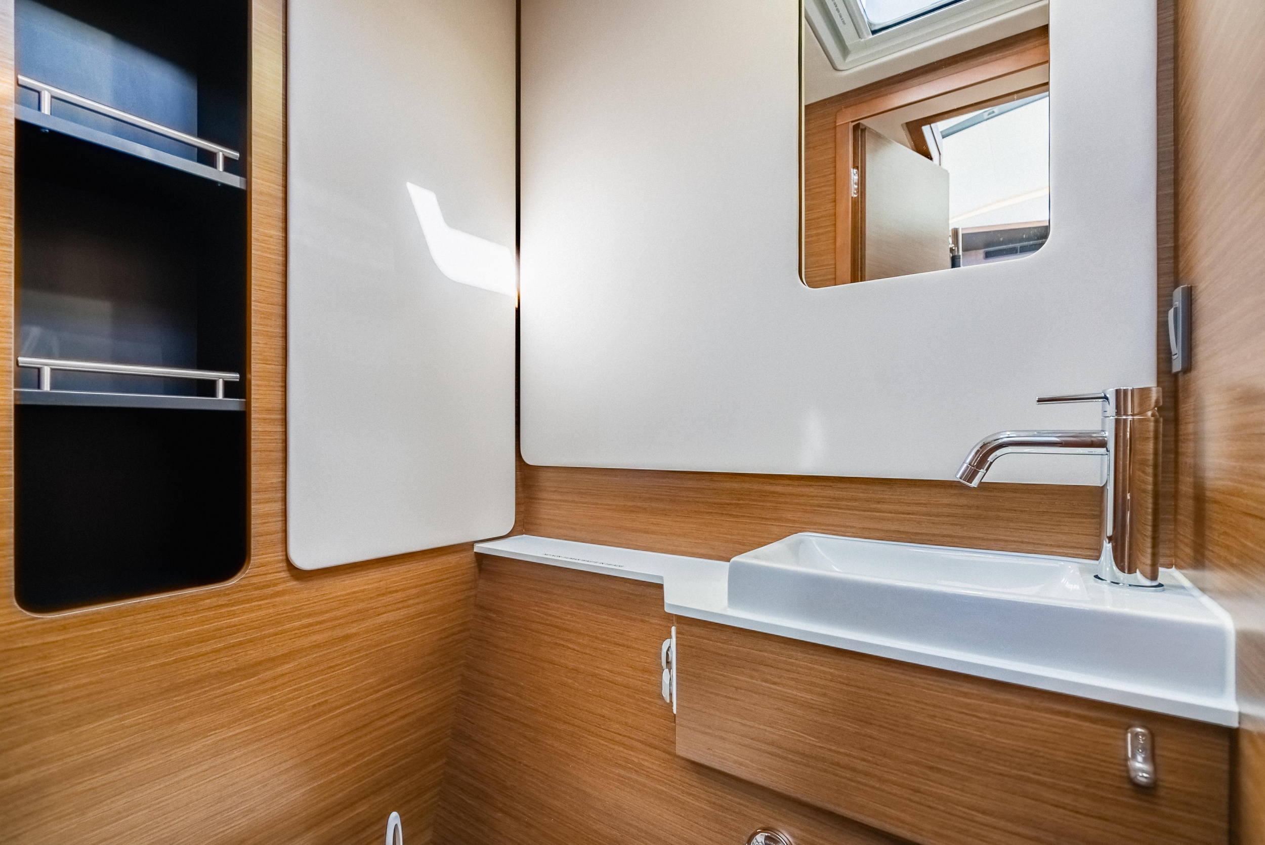 Photo #32 - Nautitech 44 Open (Carpe Diem) in Nanny Cay - 42805