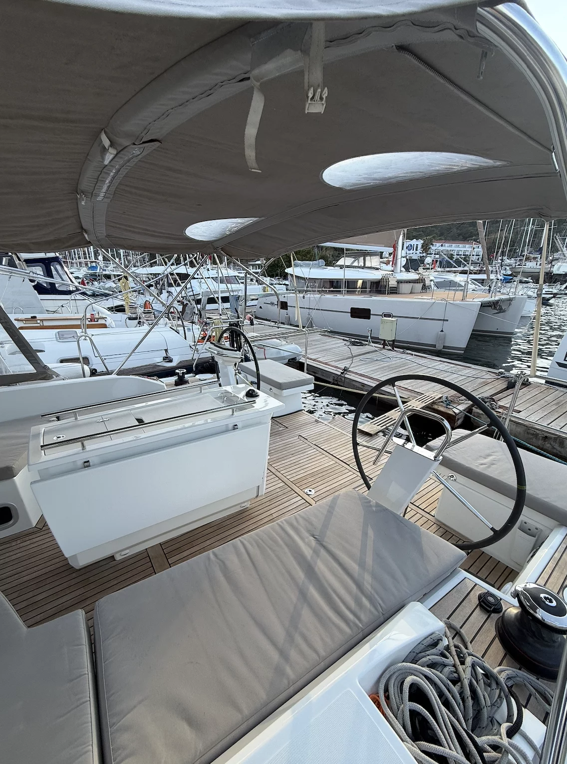 Oceanis 46.1 (Athena 5)  - 15