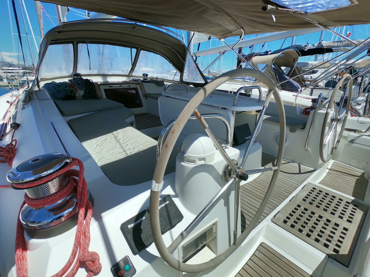 Photo #3 - Jeanneau 53 - 5 + 1 cab. (Anita) in Portisco - 42840