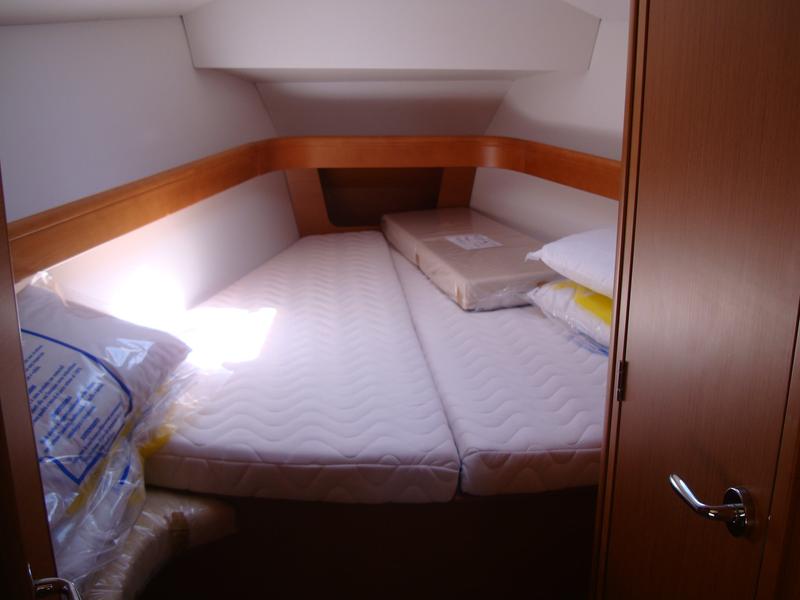Photo #6 - Sun Odyssey 42i (Praha) en Portisco - 42848