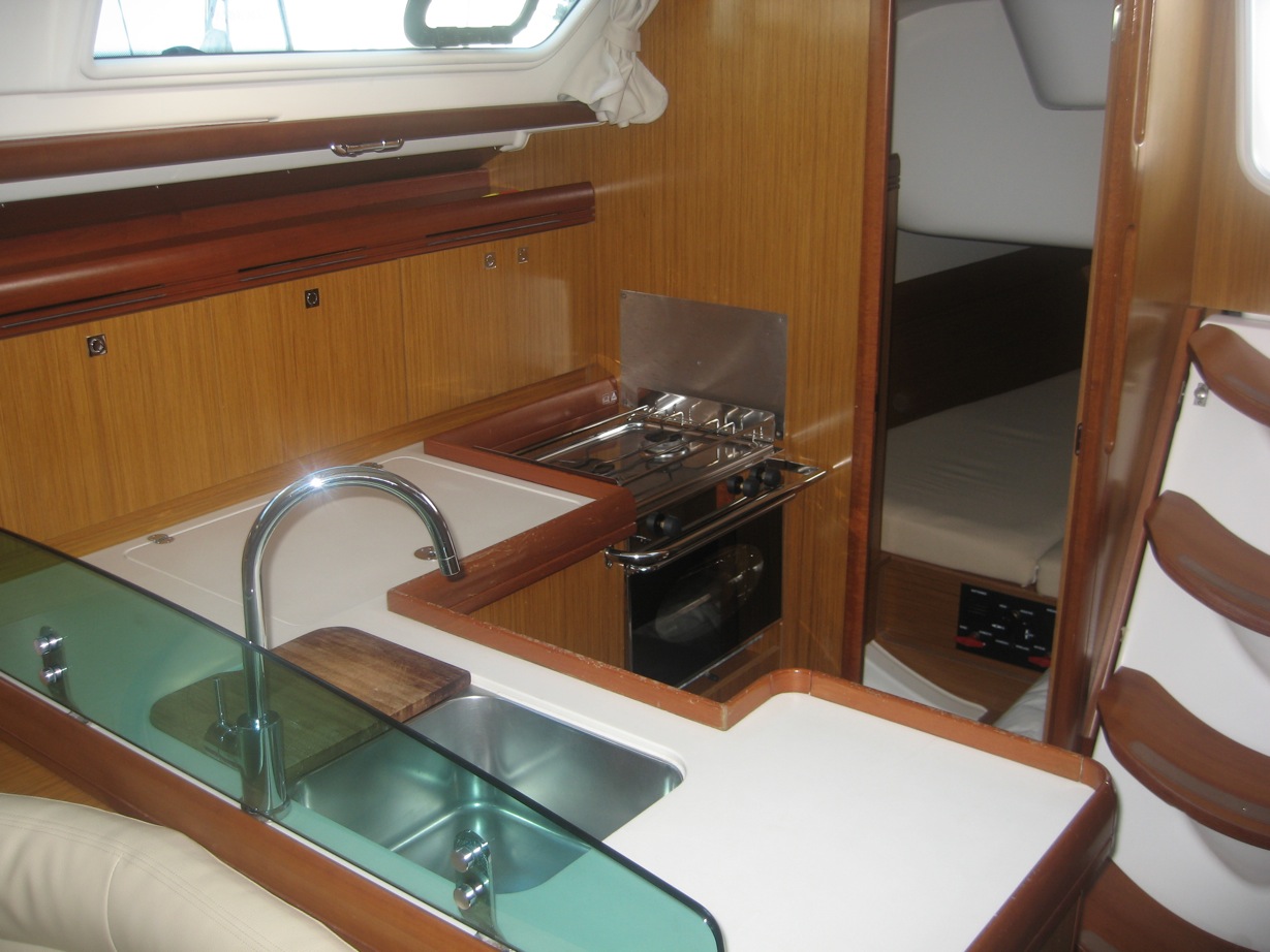 Photo #7 - Sun Odyssey 39i (Cabiria) en Portisco - 42851