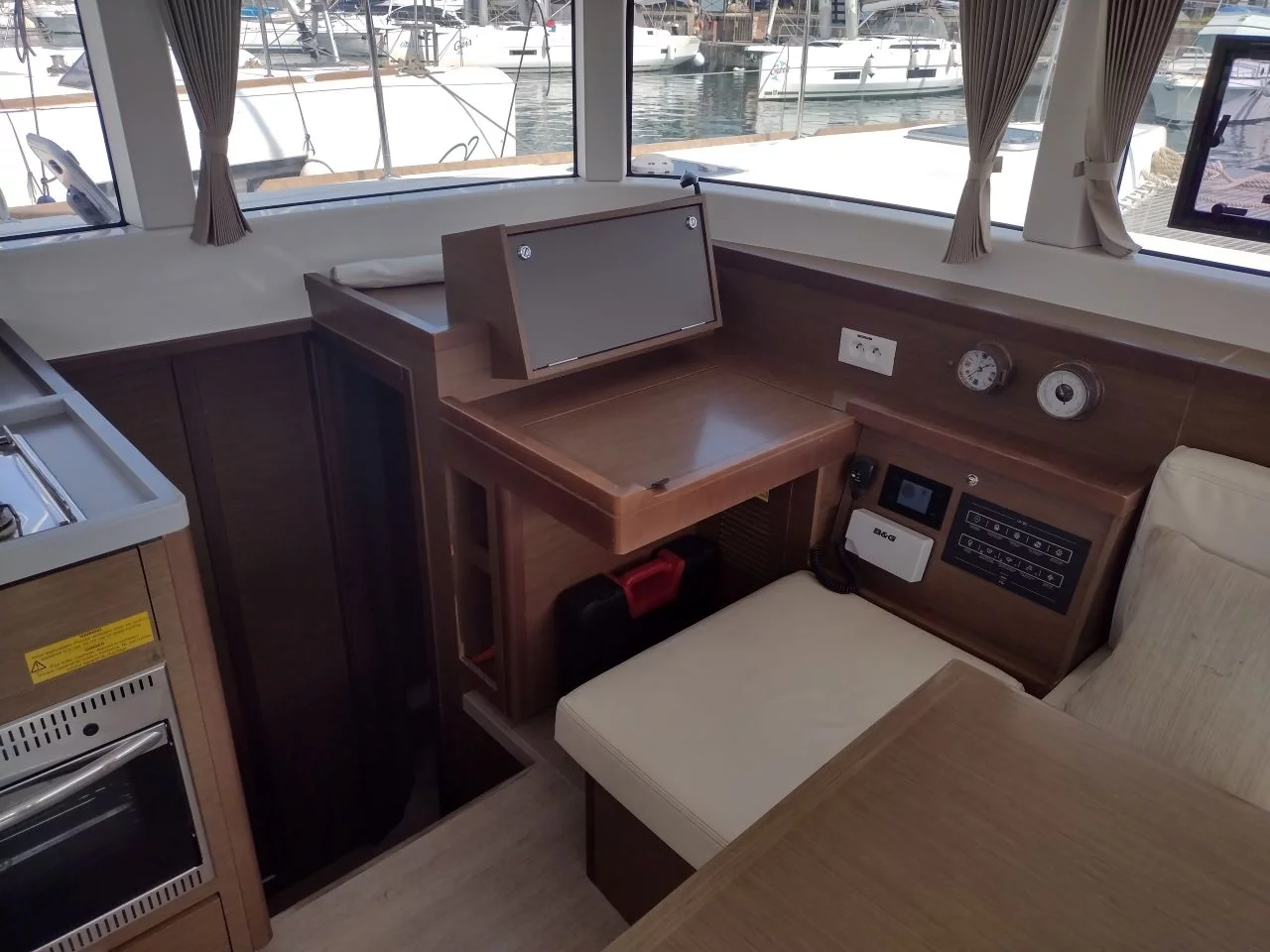 Lagoon 40 - 4 + 2 cab (AZZURO III_DB)  - 8