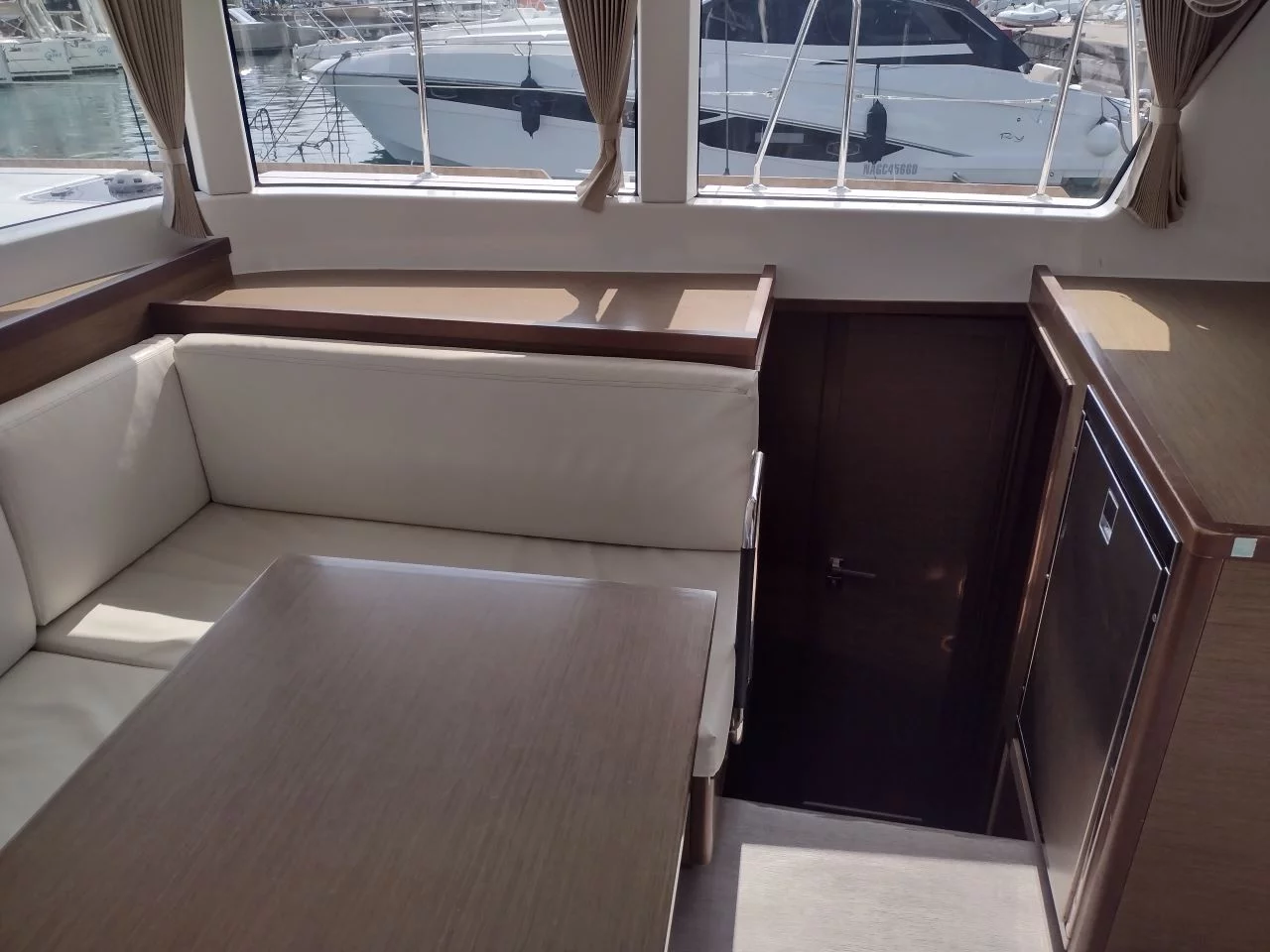Lagoon 40 - 4 + 2 cab (AZZURO III_DB)  - 9