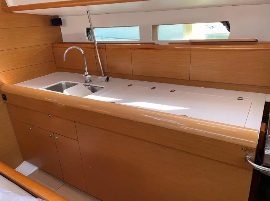 Sun Odyssey 469 (Electra)  - 8