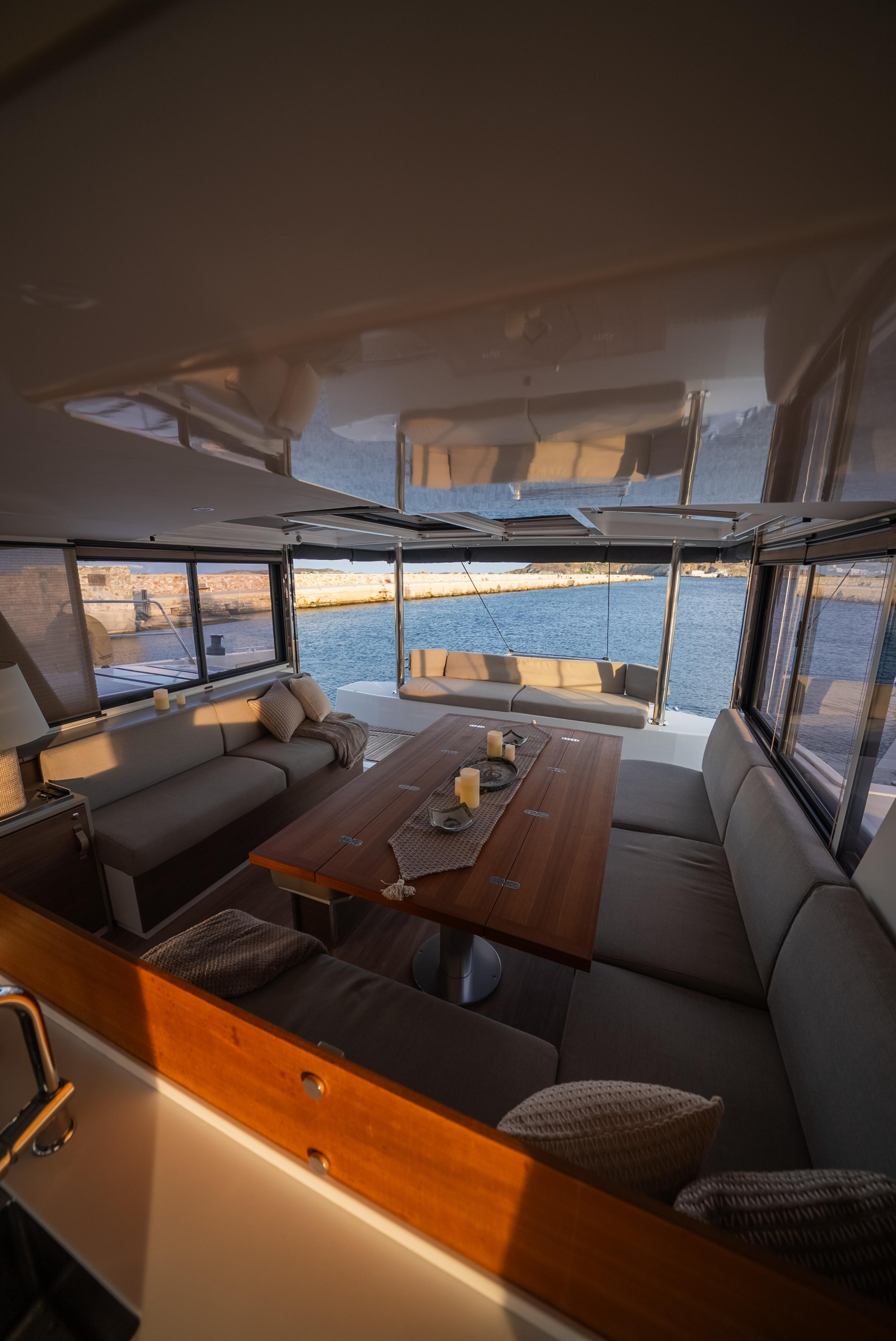 Photo #8 - Bali 4.6 - 4 + 1 cab. (Second Wind) in Paros - 42936