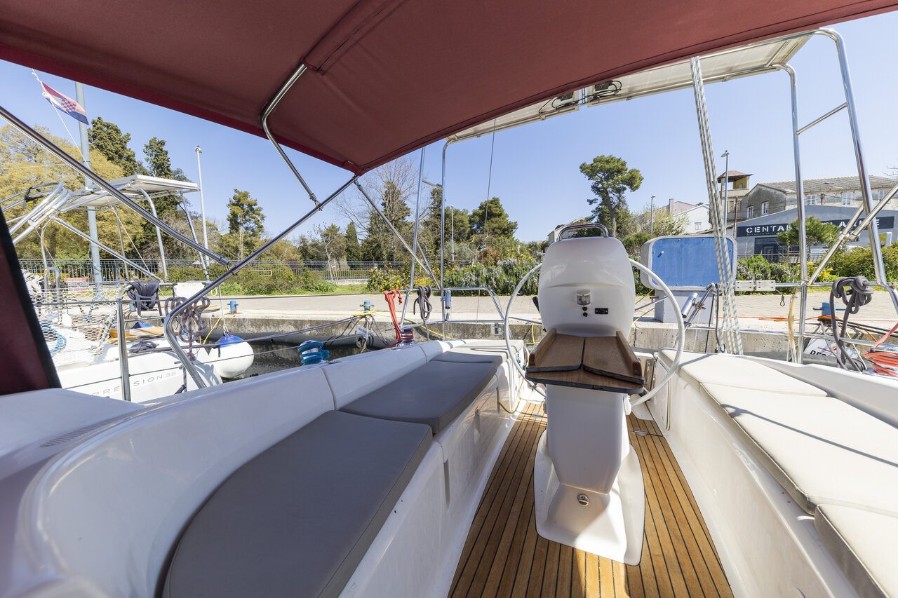 Photo #10 - Bavaria 34 Cruiser - 2 cab. (NinaNina) en Zadar - 42939