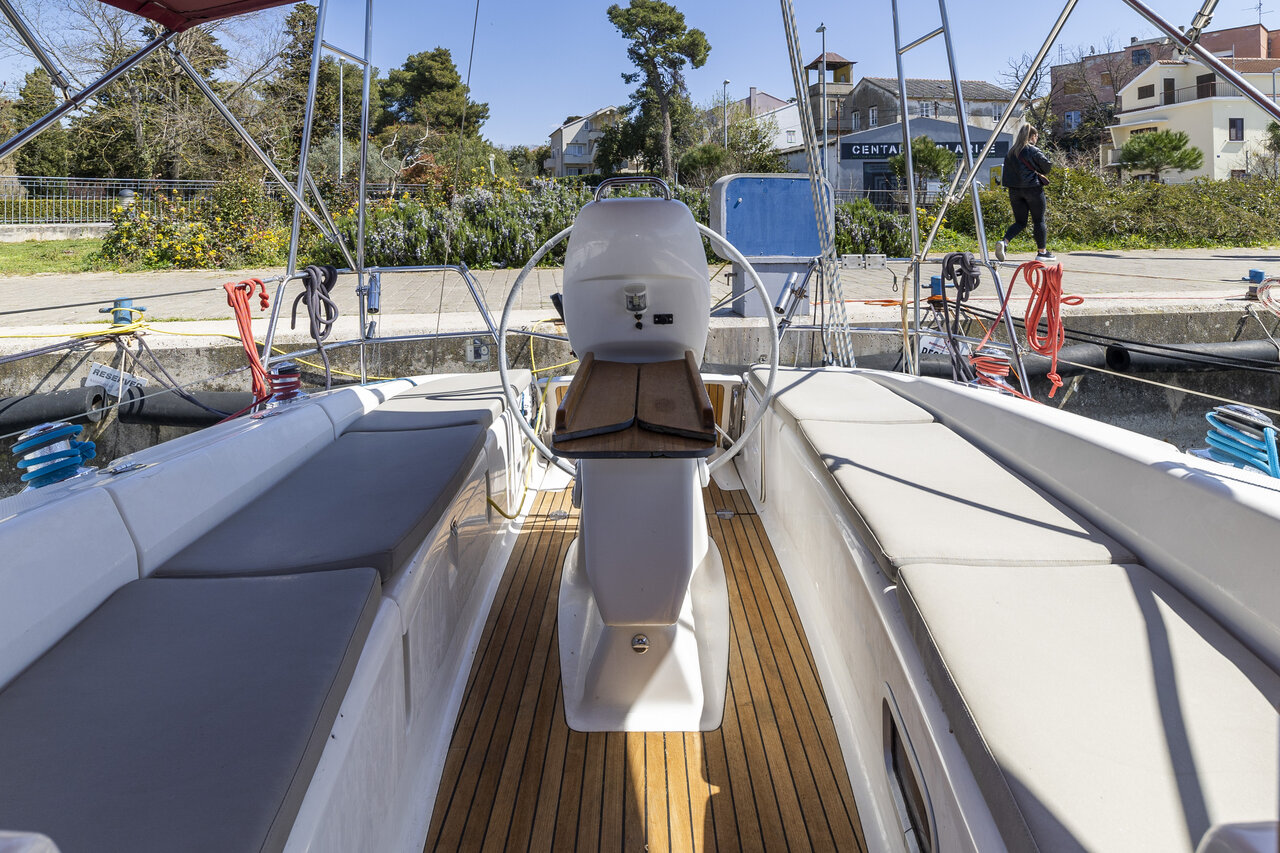 Photo #11 - Bavaria 34 Cruiser - 2 cab. (NinaNina) en Zadar - 42939