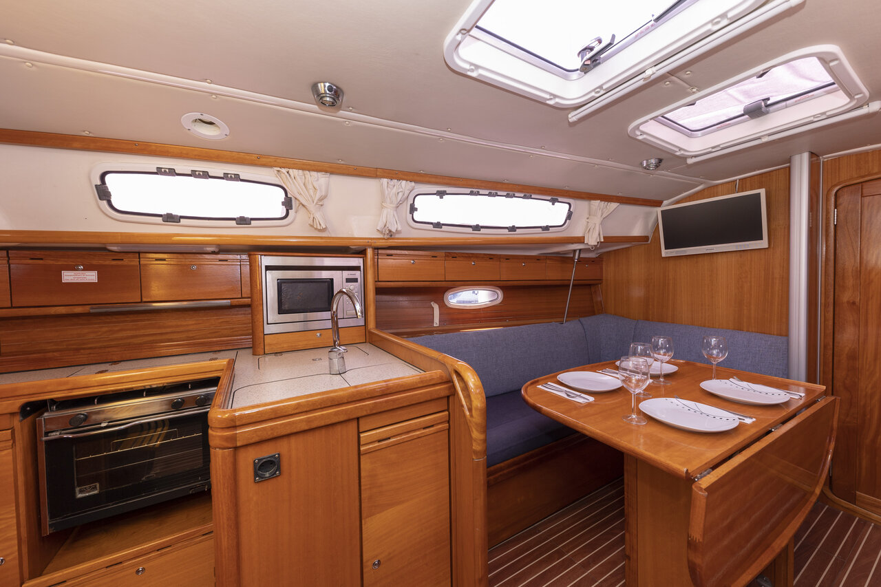 Photo #18 - Bavaria 34 Cruiser - 2 cab. (NinaNina) en Zadar - 42939