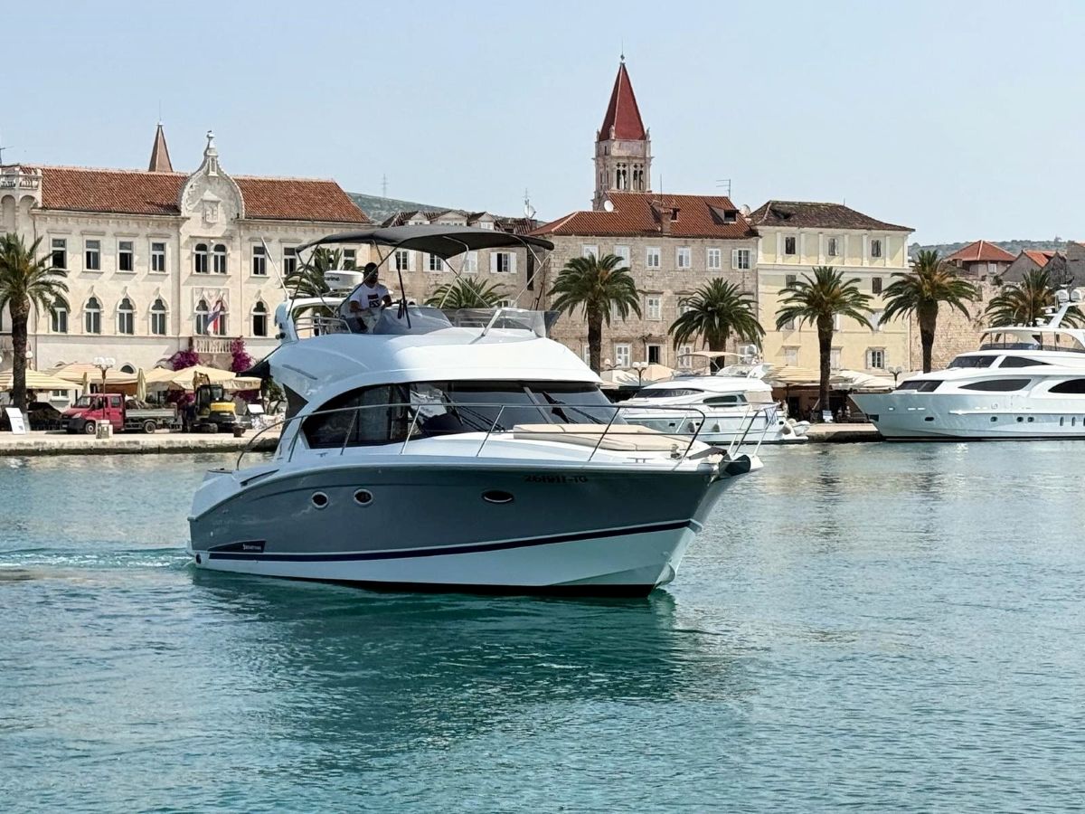 Photo #1 - Antares 36 (Antares 36) in Trogir - 42972