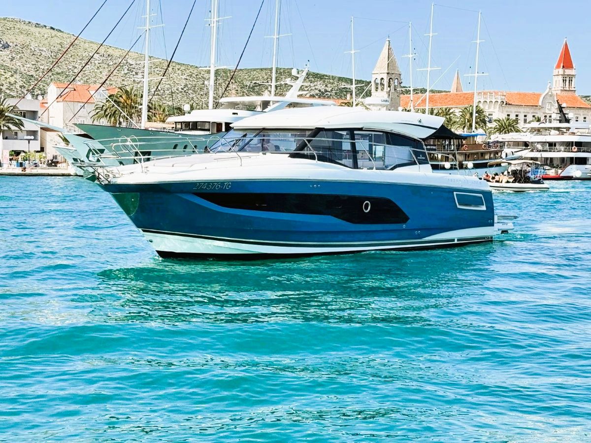 Photo #12 - Prestige 420S (Majabell II) in Trogir - 42973