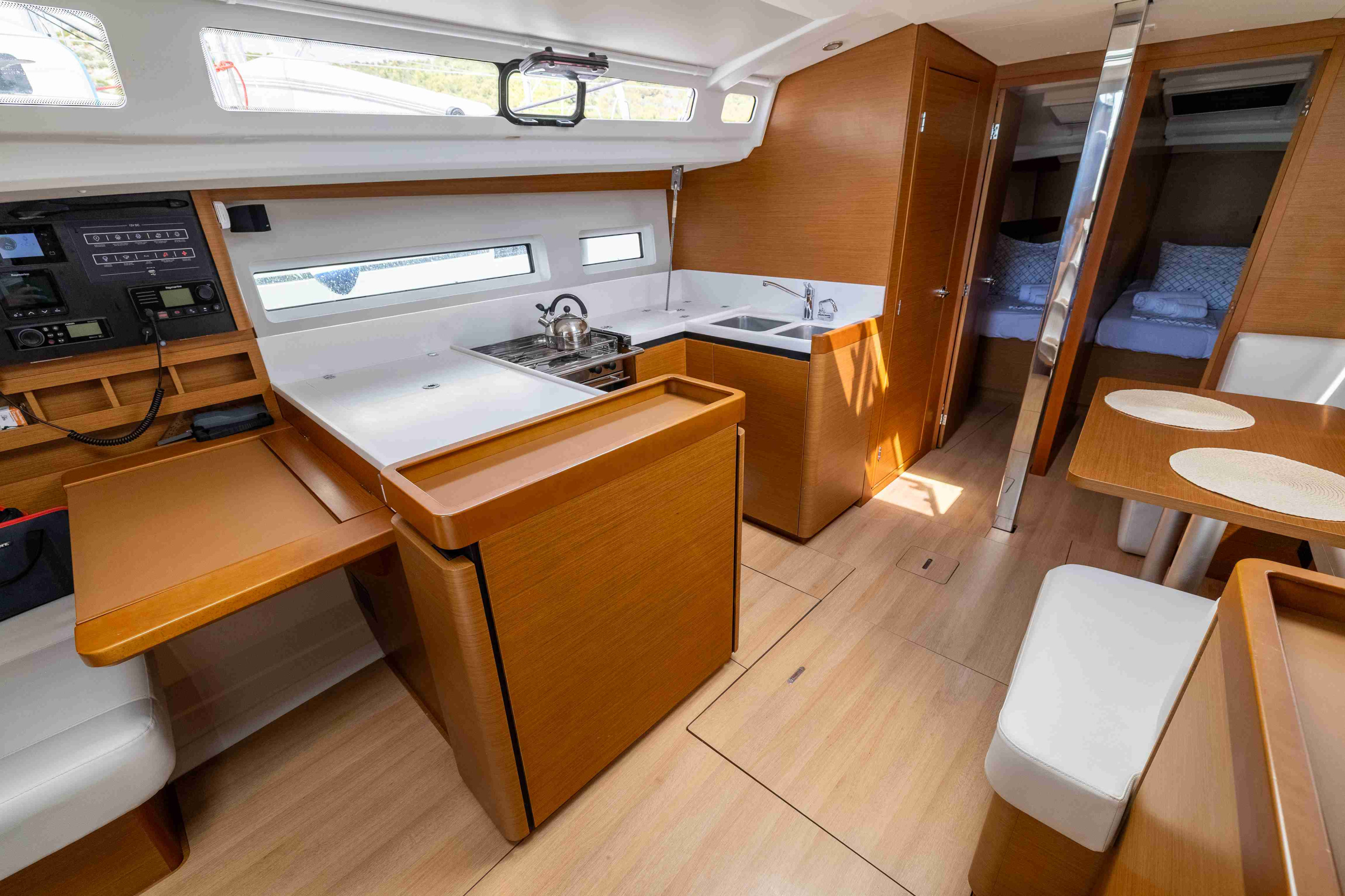 Photo #7 - Sun Odyssey 440 (Karla) in Drage - 43012