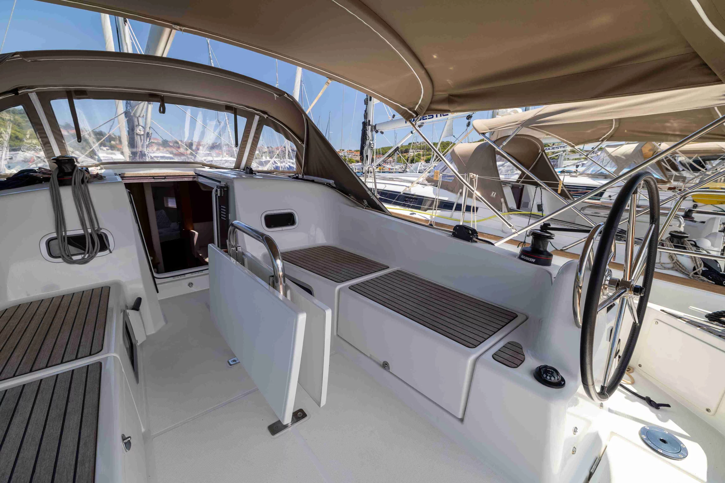 Sun Odyssey 380 (Vida)  - 4