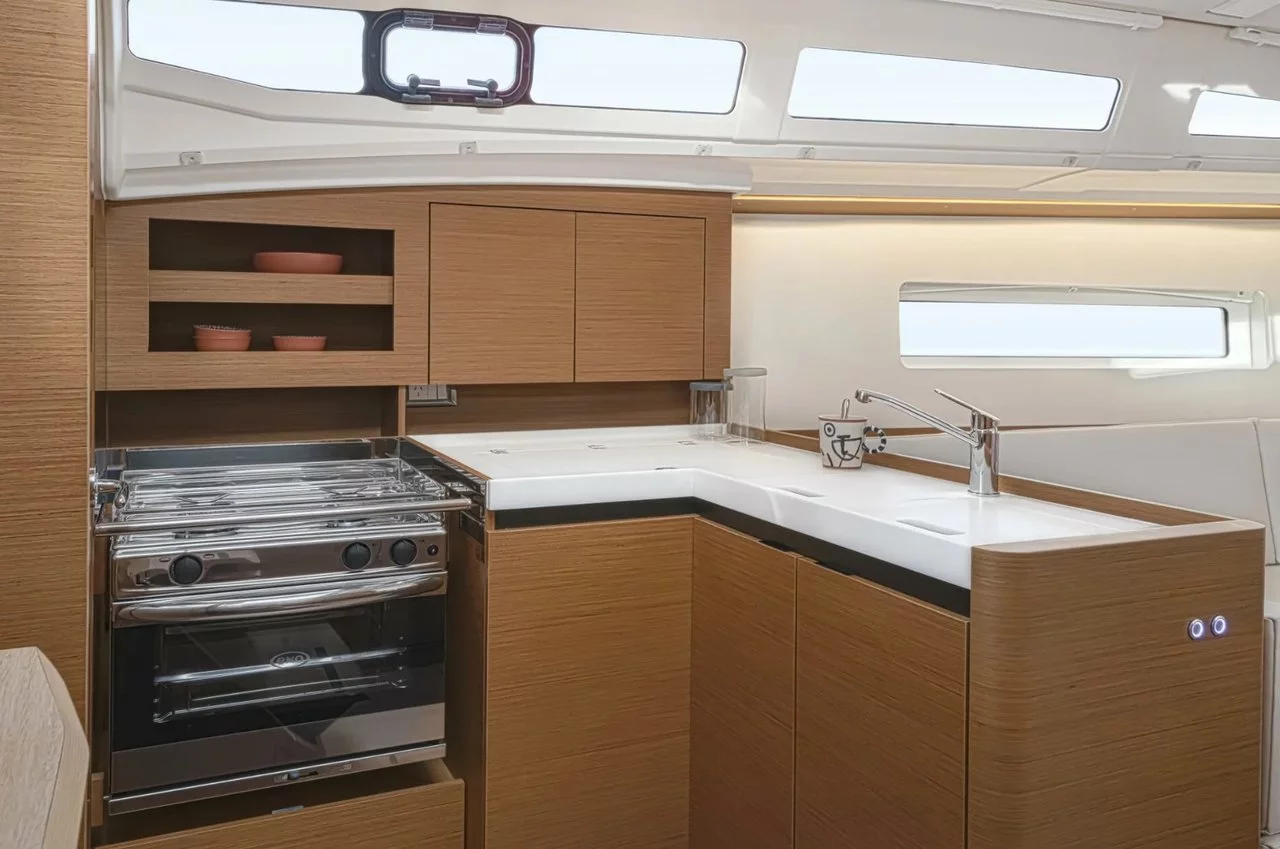 Sun Odyssey 380 (Vida)  - 6