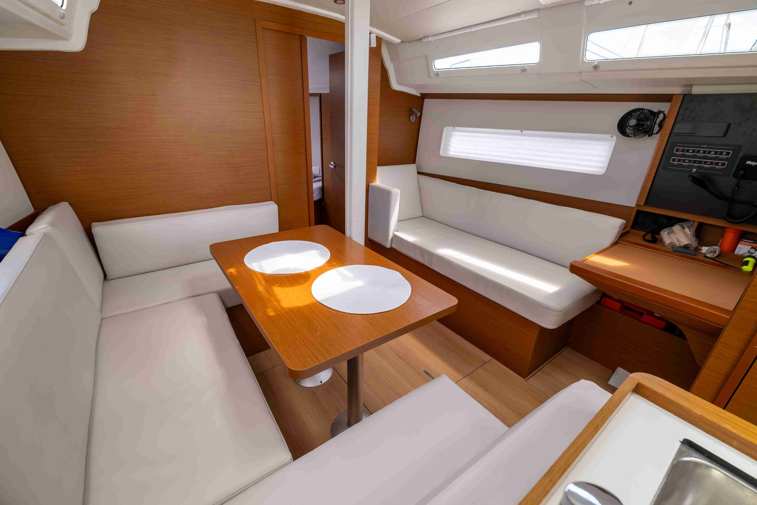 Photo #11 - Sun Odyssey 380 (Vida) en Drage - 43014