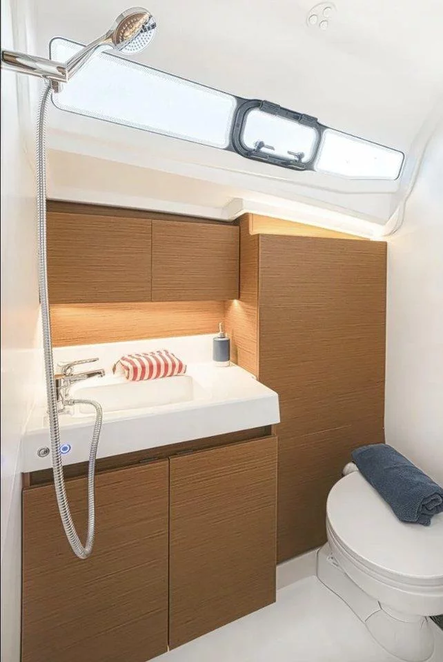 Sun Odyssey 380 (Vida)  - 15