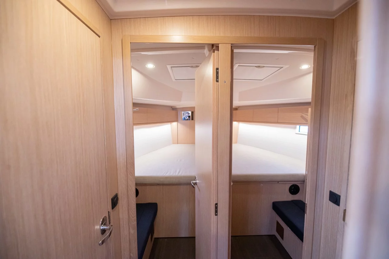 Bavaria Cruiser 46 - 4 cab. (Blue-D)  - 12