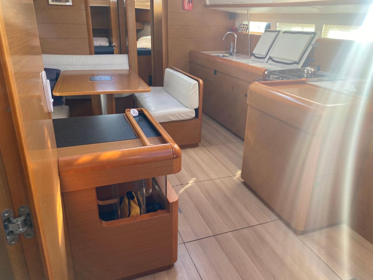 Photo #13 - Sun Odyssey 519 - 5 cab. (Skopelos) in Lavrion - 43060