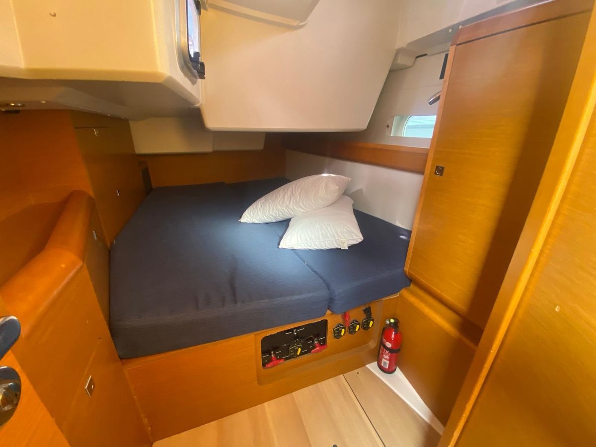 Photo #15 - Sun Odyssey 519 - 5 cab. (Skopelos) in Lavrion - 43060