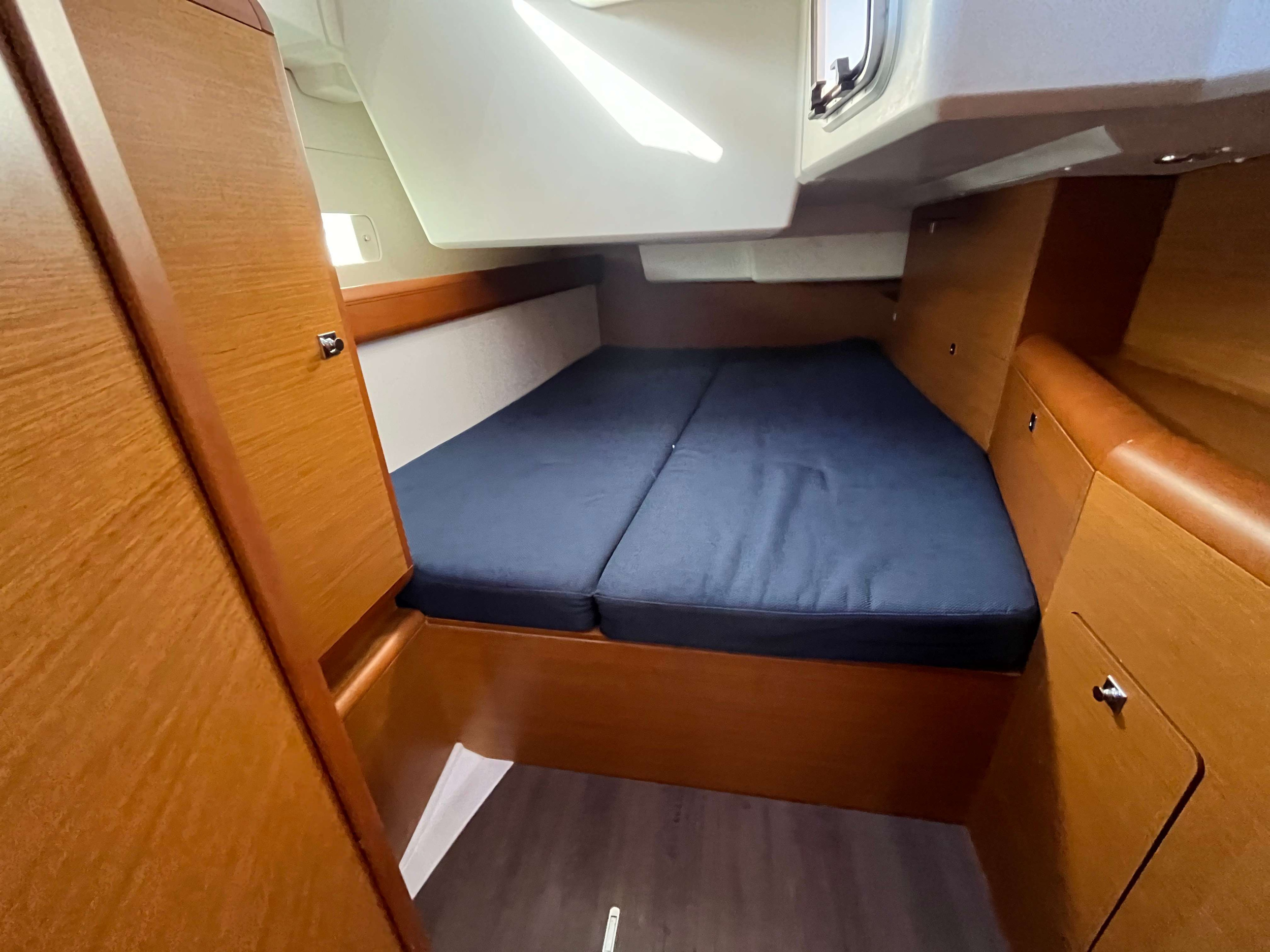 Photo #17 - Sun Odyssey 519 - 5 cab. (Skopelos) in Lavrion - 43060