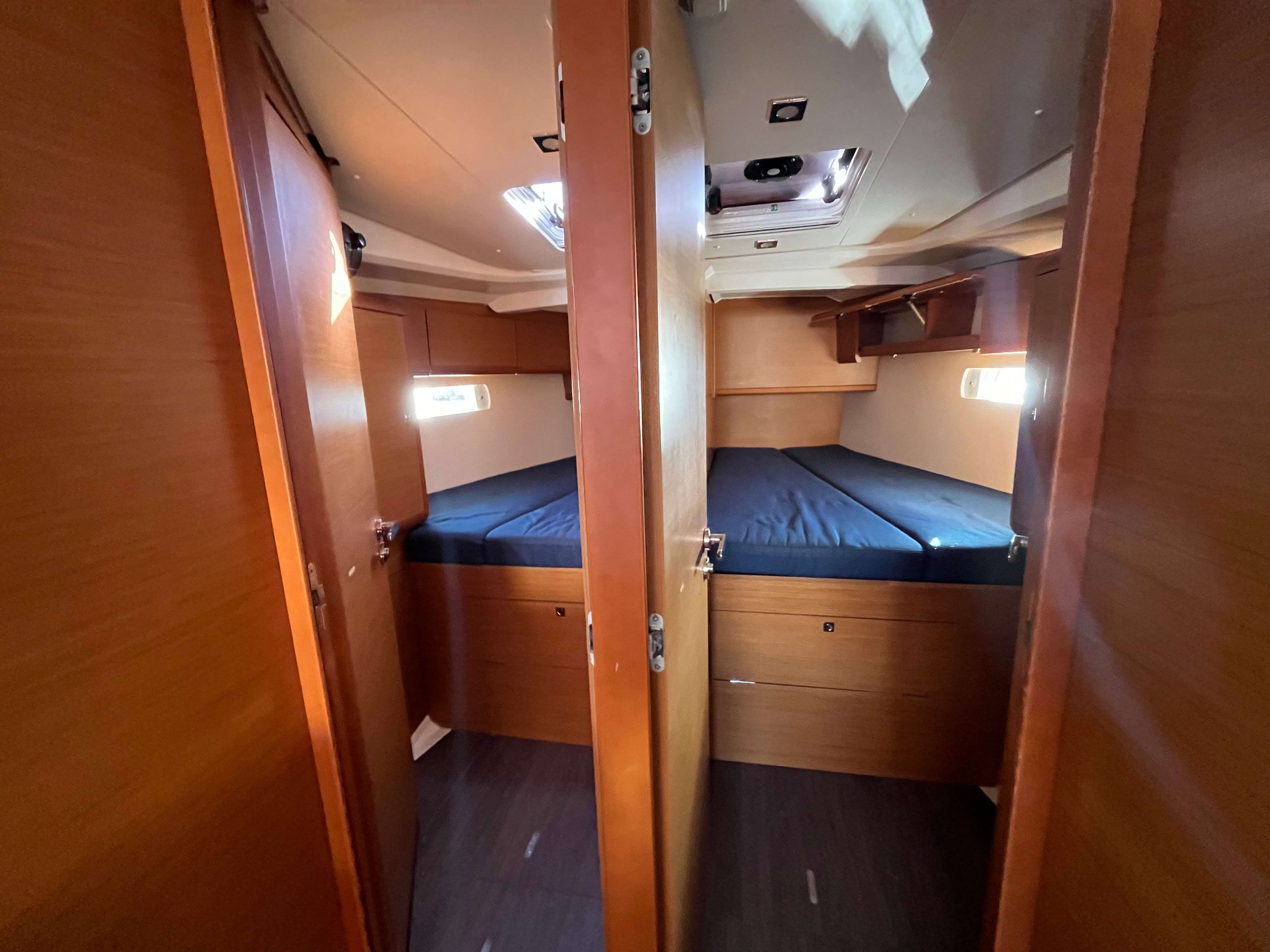 Photo #19 - Sun Odyssey 519 - 5 cab. (Skopelos) in Lavrion - 43060