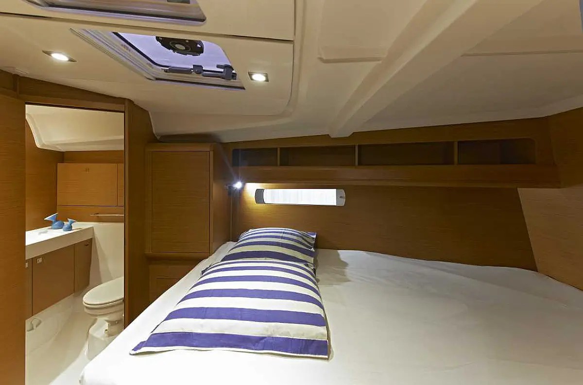 Photo #10 - Sun Odyssey 479 - 4 cab. (Yolo) in Lefkada - 43067