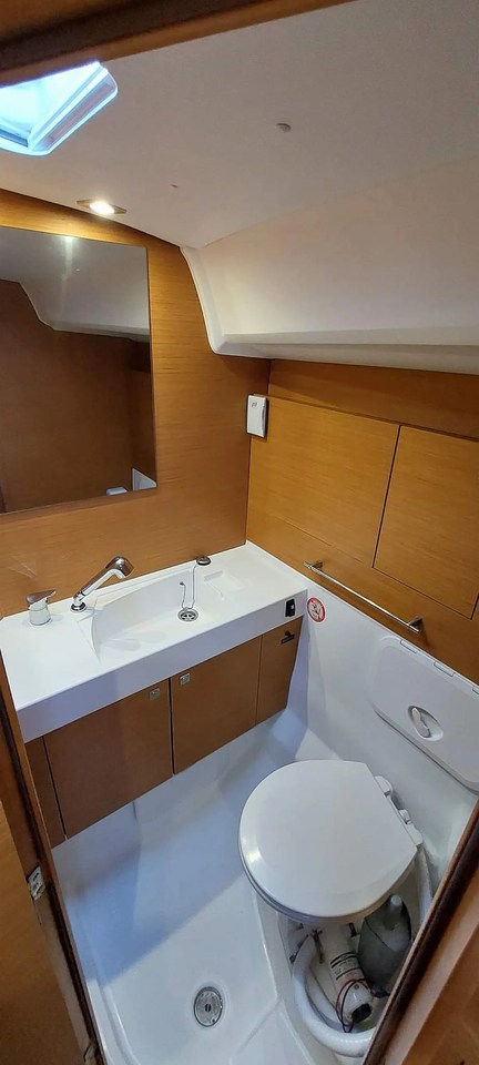 Photo #13 - Sun Odyssey 479 - 4 cab. (Yolo) in Lefkada - 43067