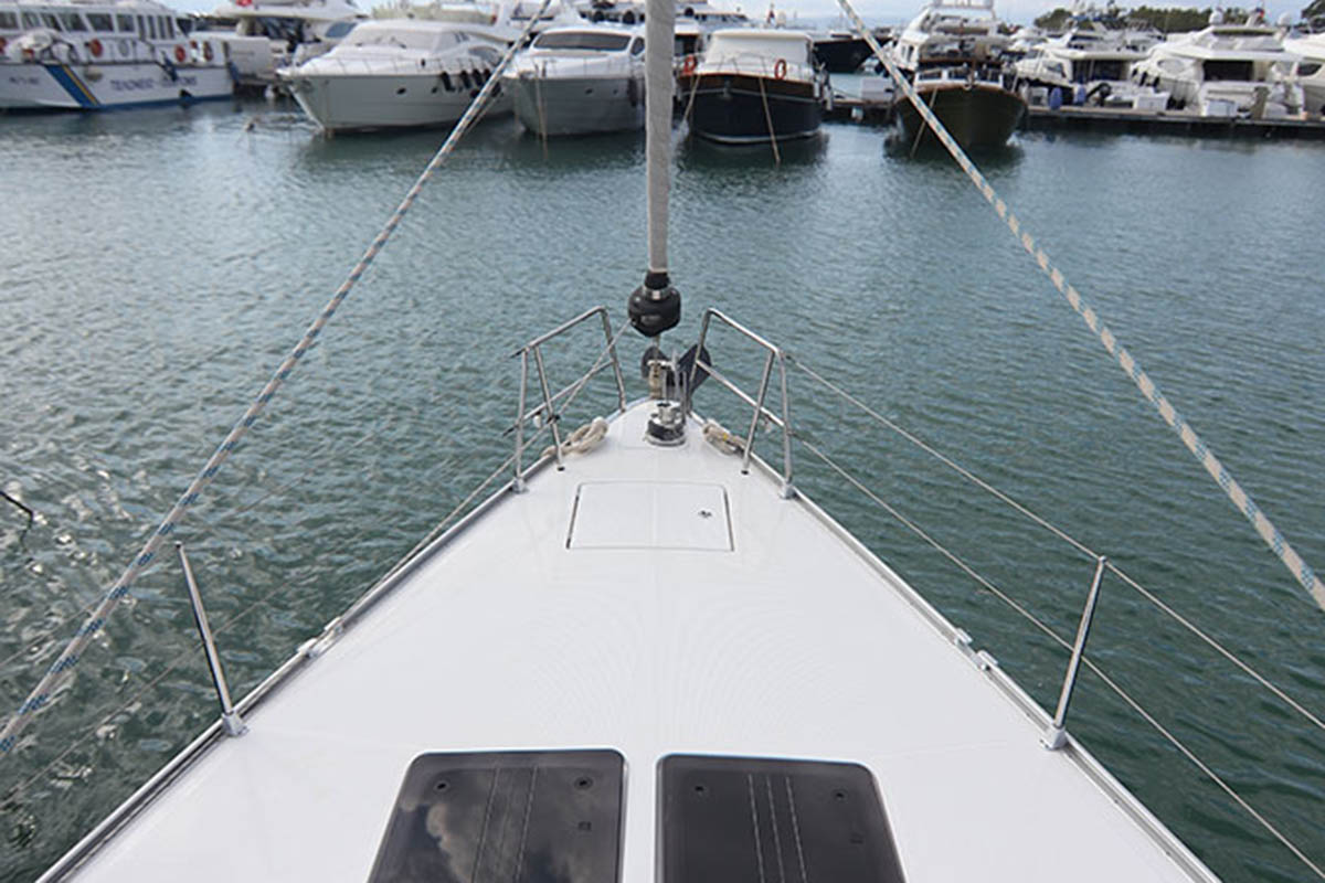 Photo #9 - Bavaria Cruiser 51 - 4 cab (Wild at sea) in Elliniko - 43084