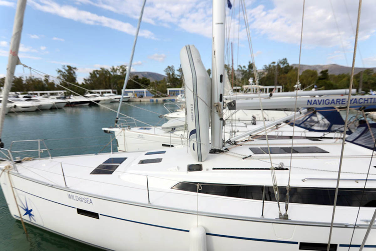 Photo #10 - Bavaria Cruiser 51 - 4 cab (Wild at sea) in Elliniko - 43084
