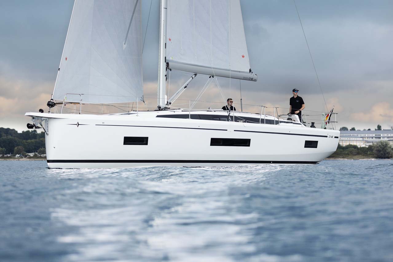 Photo #1 - Bavaria C46 - 5 cab. (Vela) en Biograd - 43111