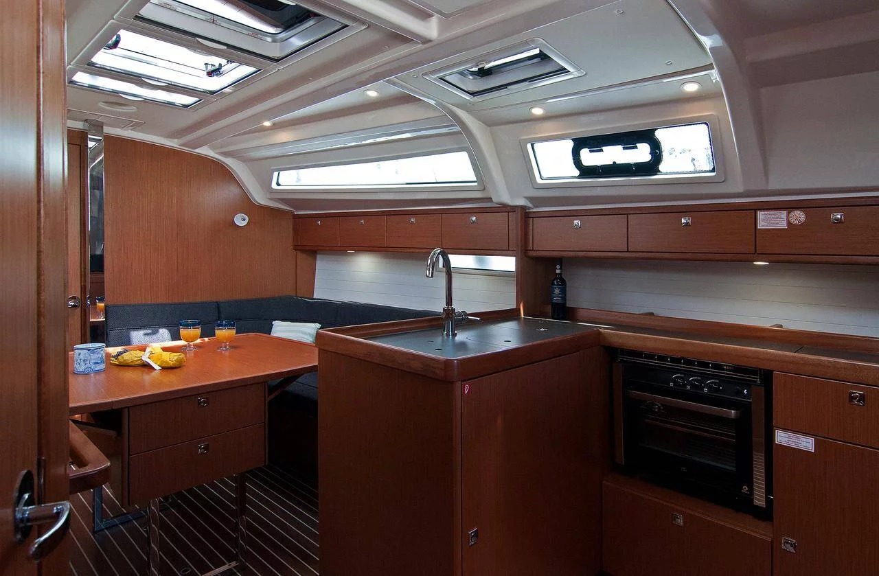 Bavaria Cruiser 37 - 3 cab. (Adria Nina)  - 4