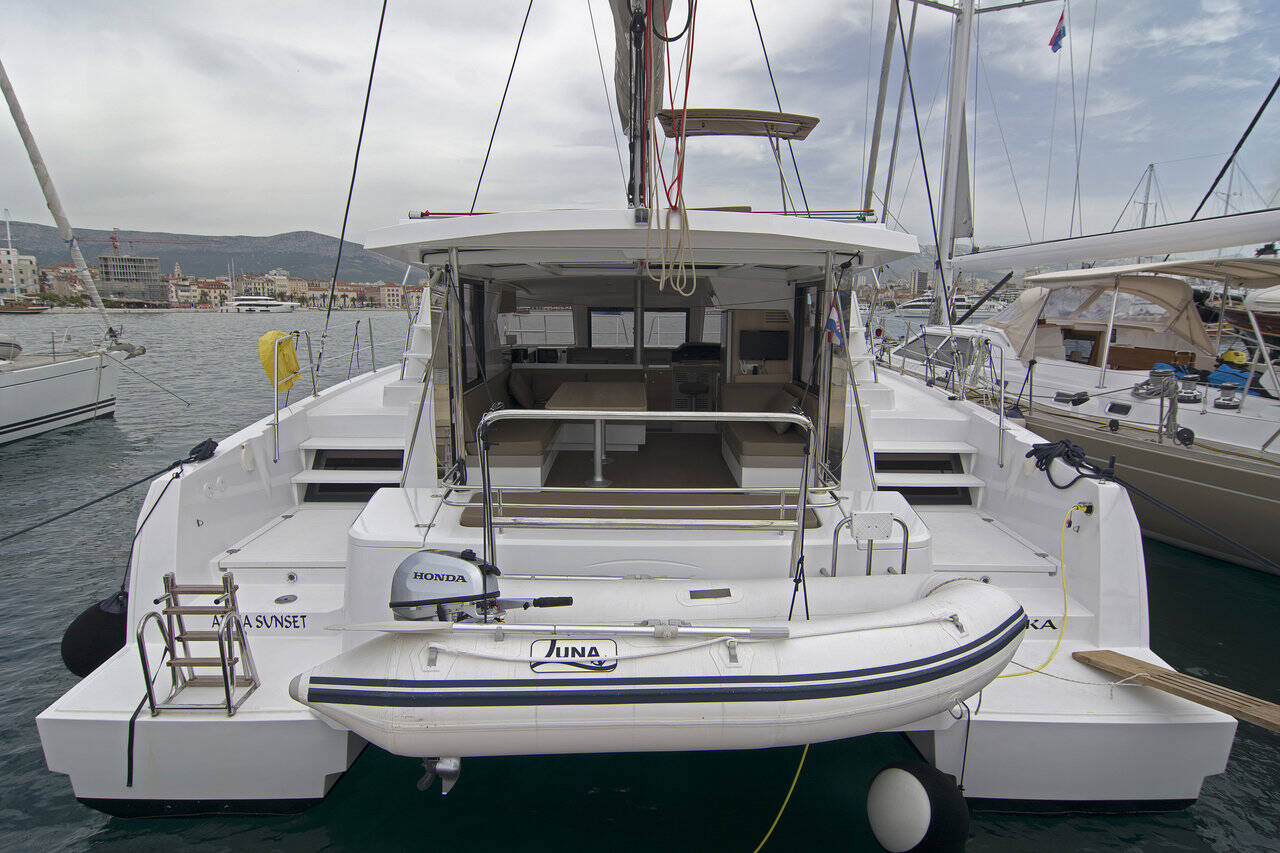 Photo #3 - Bali 4.1 - 4 cab. (Adria Sunset) in Split - 43126