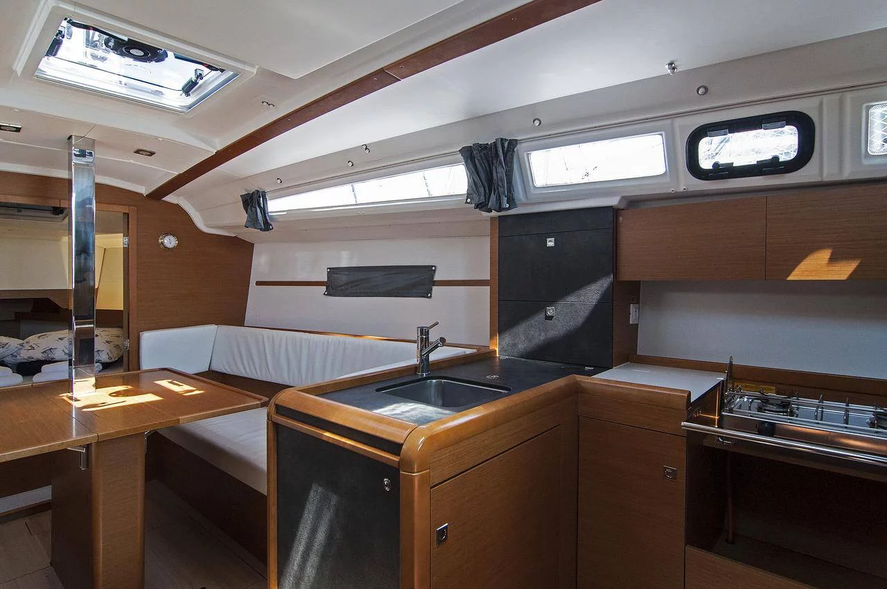 Sun Odyssey 349 (Adria Moon)  - 4