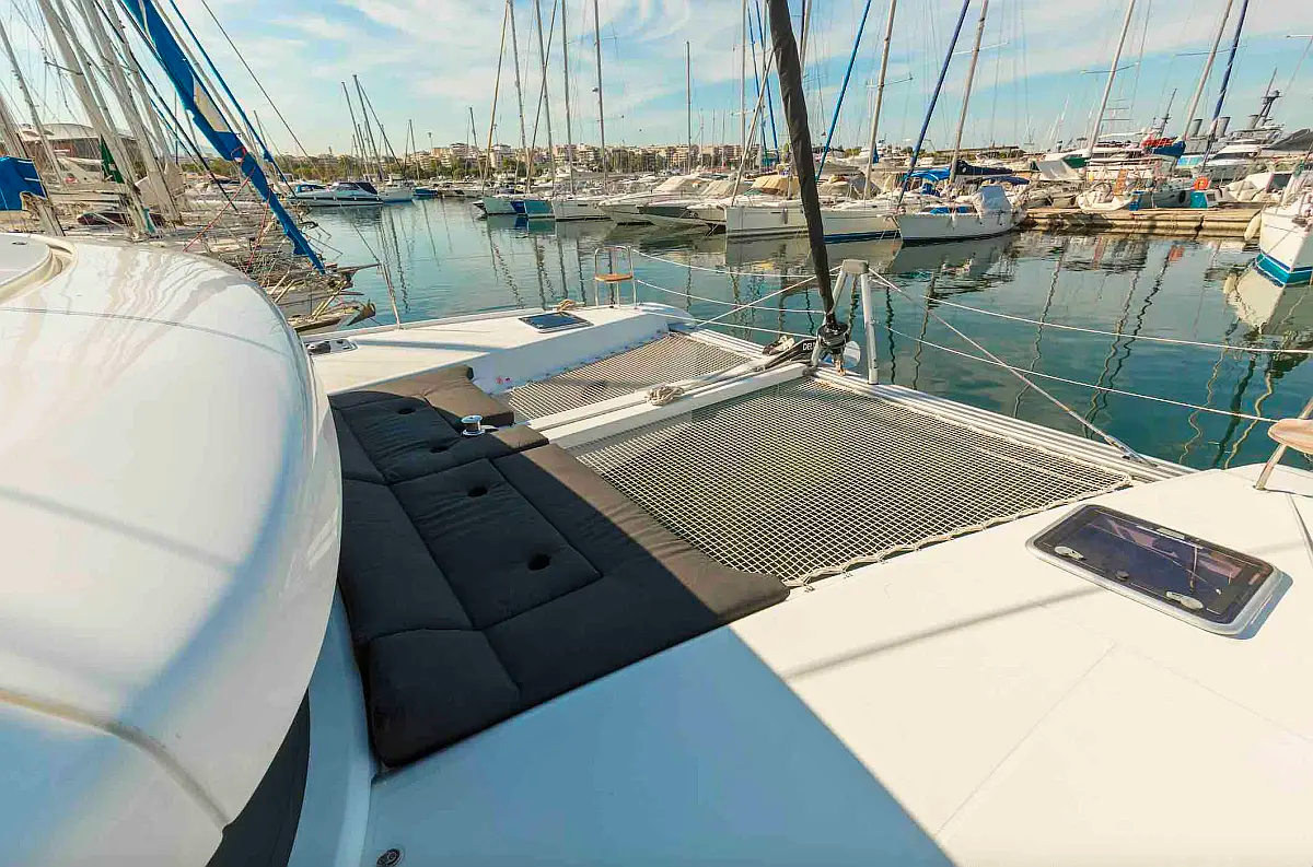 Photo #6 - Lagoon 42 - 4 + 1 cab. (Rosa Dei Venti) in Paros - 43138