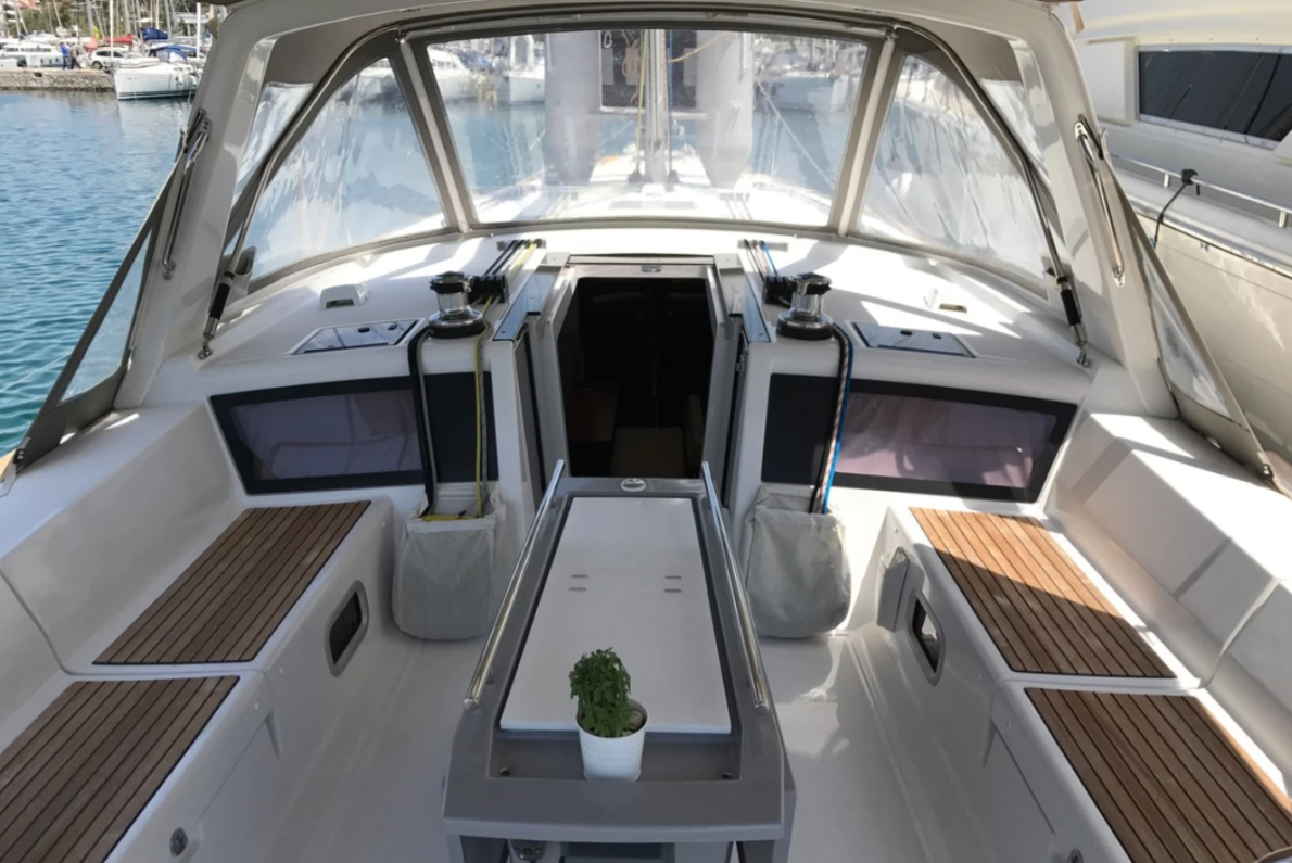 Photo #2 - Oceanis 48 - 5 cab. (Skiron) en Athènes - 43143